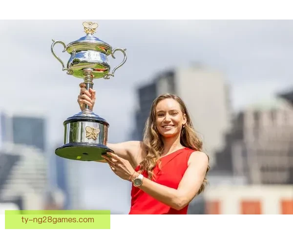 亲吻奖杯莱巴金娜封王创纪录 亲吻奖杯莱巴金娜封王创纪录